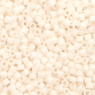 Miyuki Perlen delica's 11/0 Opaque matte bisque white