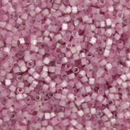 Miyuki Perlen delica's 11/0 Silk satin dyed orchid silk rose DB-1806