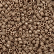 Miyuki Perlen delica's 11/0 Duracoat opaque dyed beige