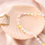 Schmucksets Mix und Match mit Perlen im Acryl-Look