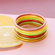 Schmucksets So kombinieren Sie Armreifen im Temple-Look