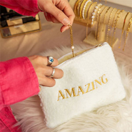 Schmucksets Stilvoll verstauen in  trendigen Teddy-Etuis