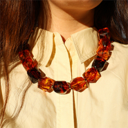 Neu Neue trendige Acrylperlen 