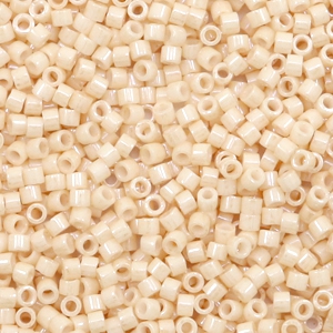 Miyuki Perlen delica's 11/0 Ceylon antique beige