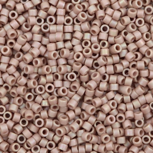 Miyuki Perlen delica's 11/0 Opaque glazed frosted rainbow lavender DB-2305