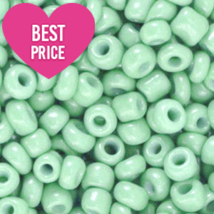 Glasperlen Rocailles 12/0 (2mm) Spring bud green