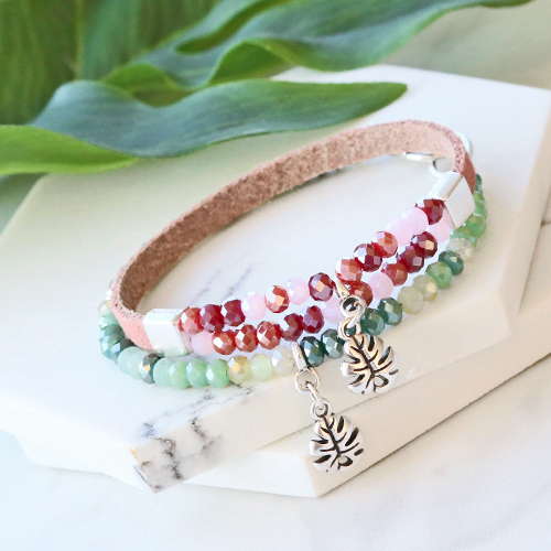 Farbenfrohen Schmuck in zarten rose und gr&uuml;nen T&ouml;nen Facett Perlen