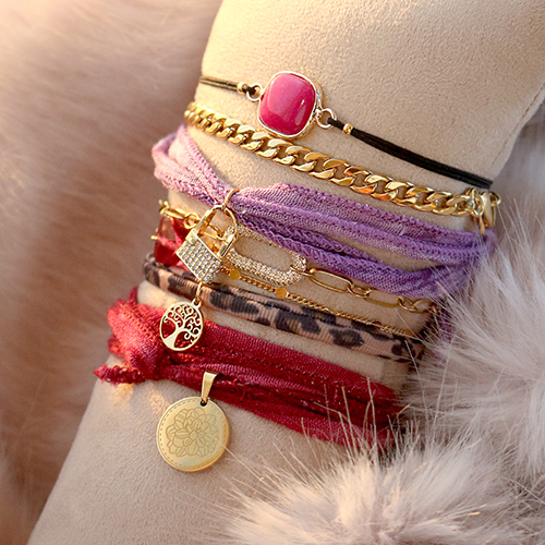 Beginnen Sie mit dem neuesten Jasseron, C.U.S Band, Acryl Buchstaben Perlen sowie Perlen und Anh&auml;ngern: