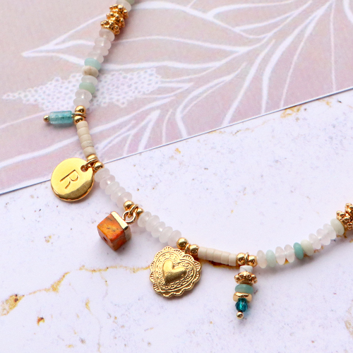 Mit wundersch&ouml;nen Natursteinanh&auml;ngern tolle Schmuckst&uuml;cke designen.