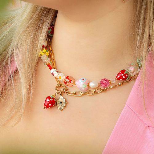 Schmuck kreativ mit handbemalten Glasperlen gestalten 