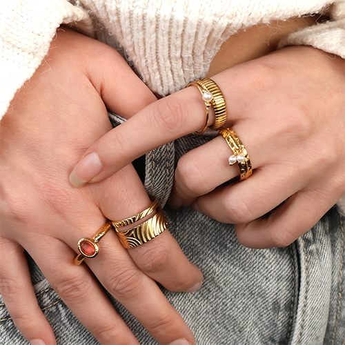 Trendigen Edelstahlringe, die inspirieren