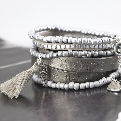 Trendy Schmuck mit zierlichen Quaste XL