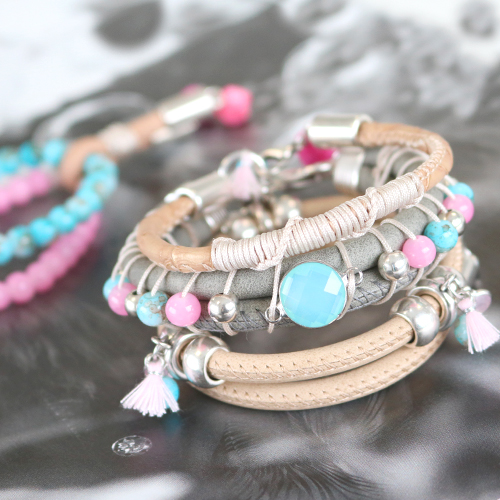 Faux eco Nappa Leder gesteppt und sch&ouml;ne Farben Perlen zusammengef&uuml;gt zu einer hippen Schmuck Kreation!