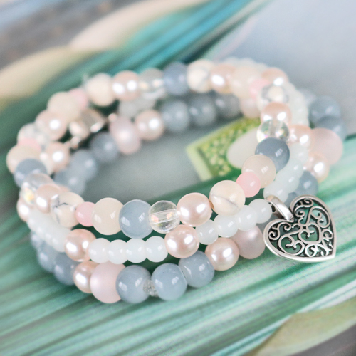 Mit unserer neuen Kollektion Opal Glasperlen machen Sie einzigartigen Schmuck in Trendfarben