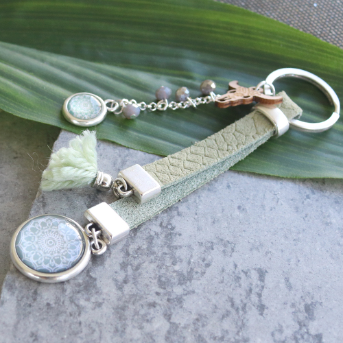 Mach auffallende Schl&uuml;sslanh&auml;nger mit DQ Leder in verschiedenen Prints und unseren herrlichen Cabochon Basic mit Mandala Design.