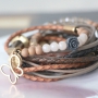 Zeitloser Schmuck mit super Leder und weiblichen Details!