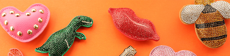 Neue Serie trendiger Statement-Anh&auml;nger